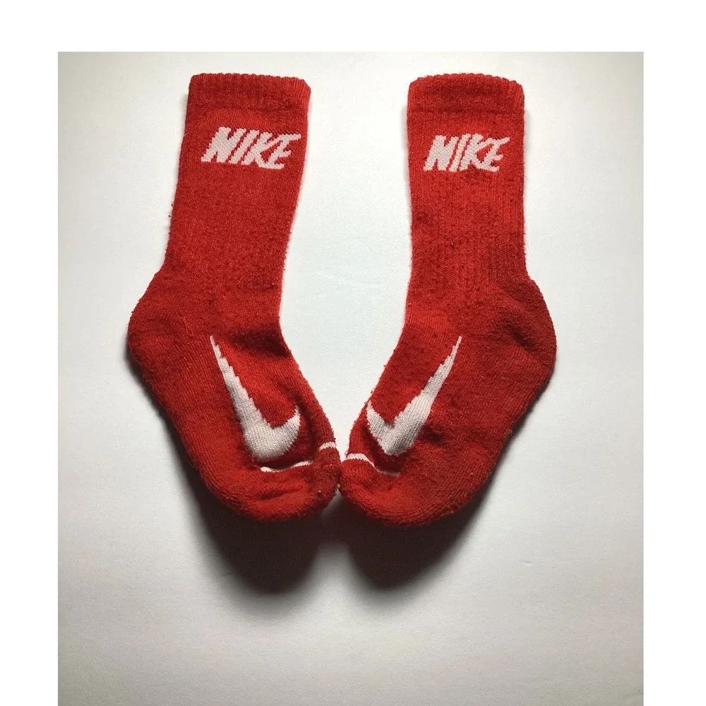 Nike Crew Socks Big Kids Red/White Used condition